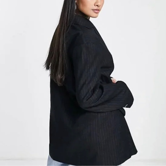 Topshop Deconstructed Pinstripe Blazer in Black - Picture 4 of 12